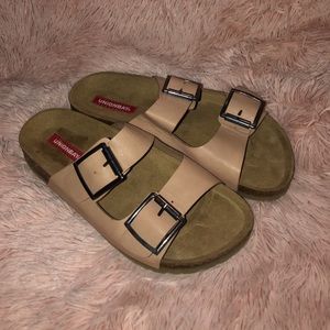 NWOT Unionbay Melissa sandals